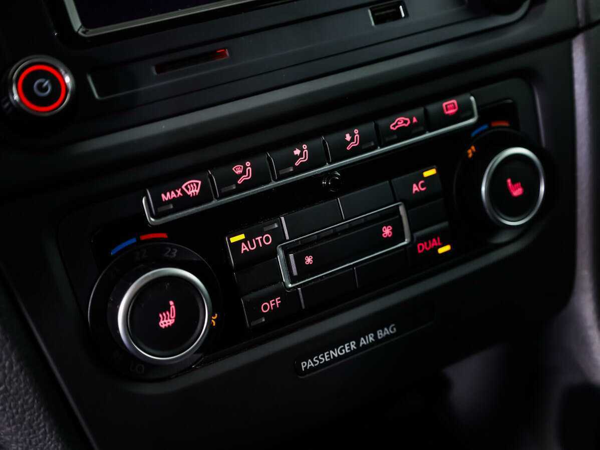 Купить Volkswagen Golf с пробегом. Фото: #13