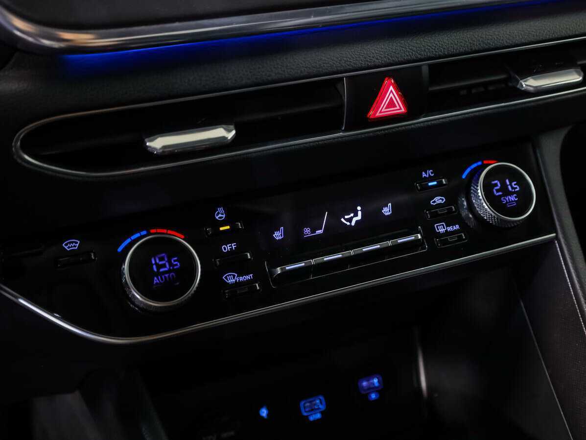 Купить Hyundai Sonata с пробегом. Фото: #12