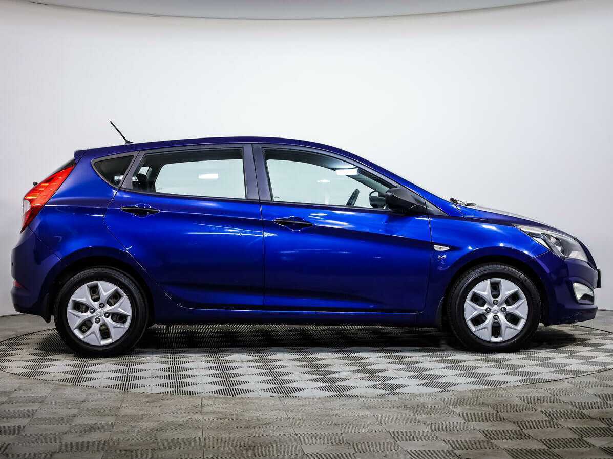 Купить Hyundai Solaris с пробегом. Фото: #2