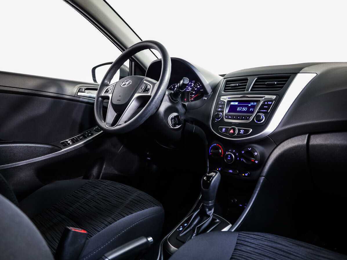 Купить Hyundai Solaris с пробегом. Фото: #7