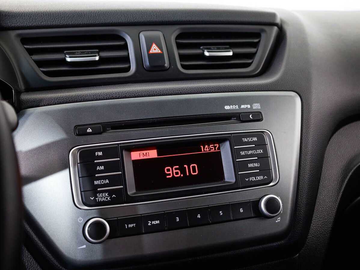 Купить Kia Rio с пробегом. Фото: #15