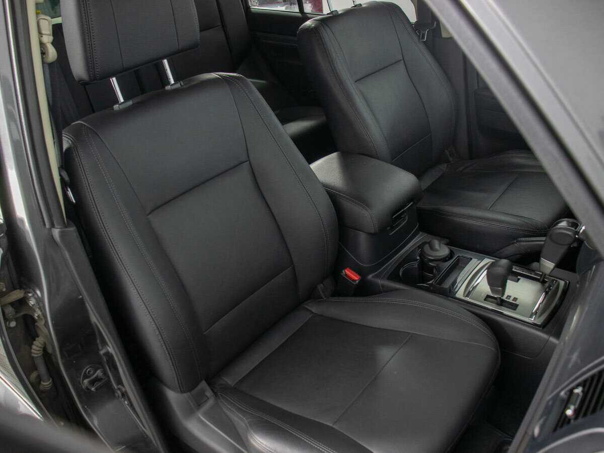 Купить Mitsubishi Pajero с пробегом. Фото: #9