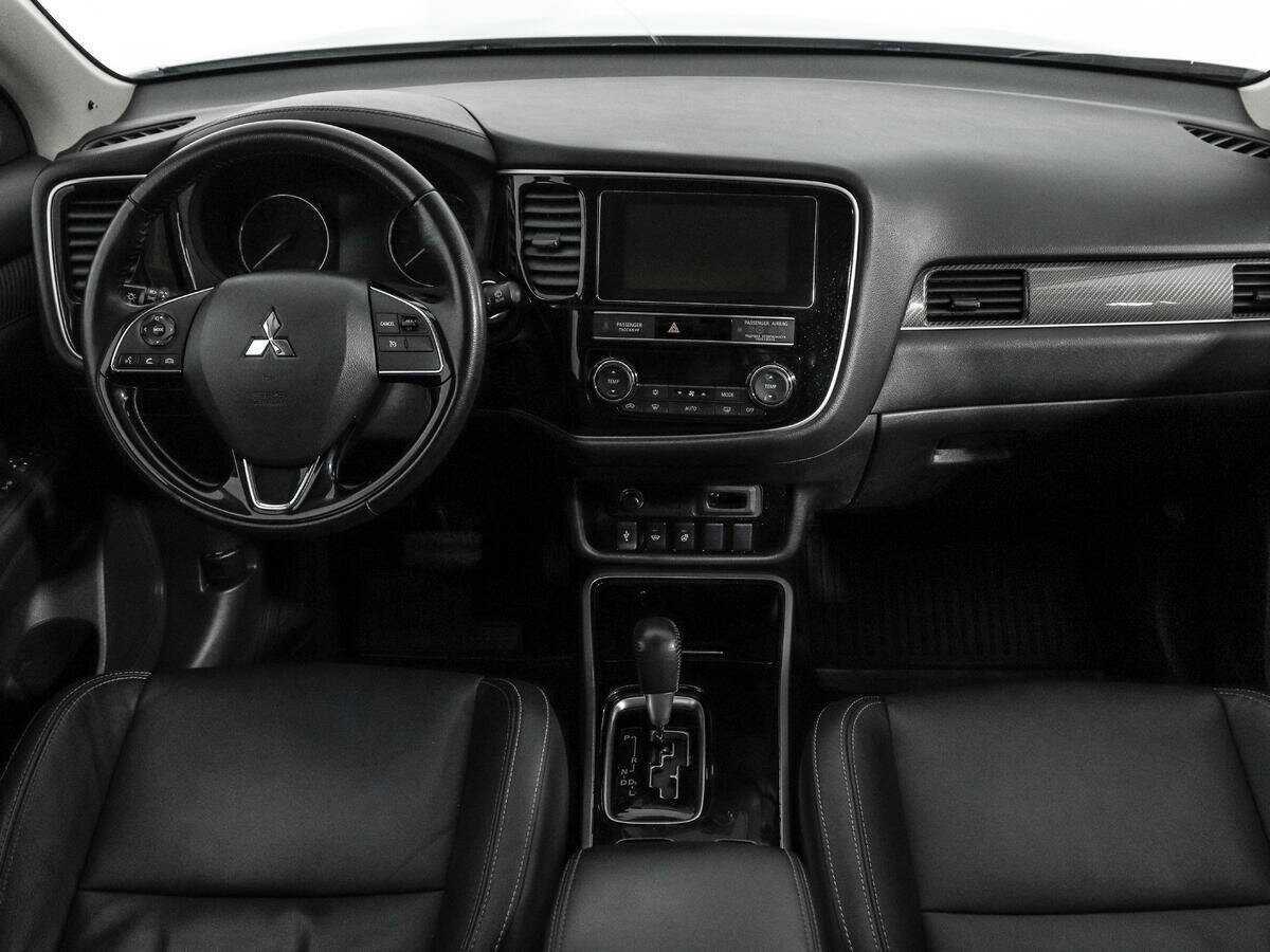 Купить Mitsubishi Outlander с пробегом. Фото: #9