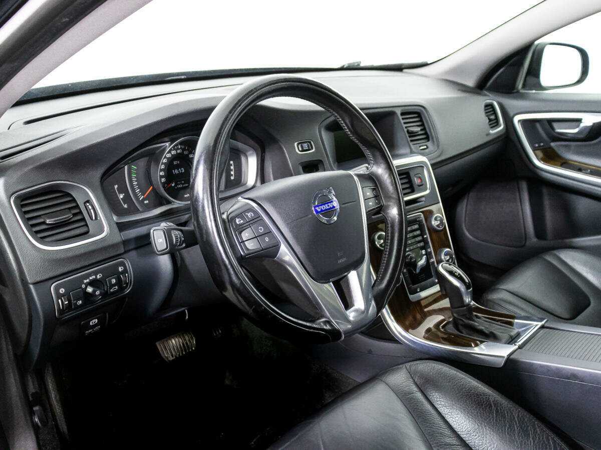 Купить Volvo S60 с пробегом. Фото: #10