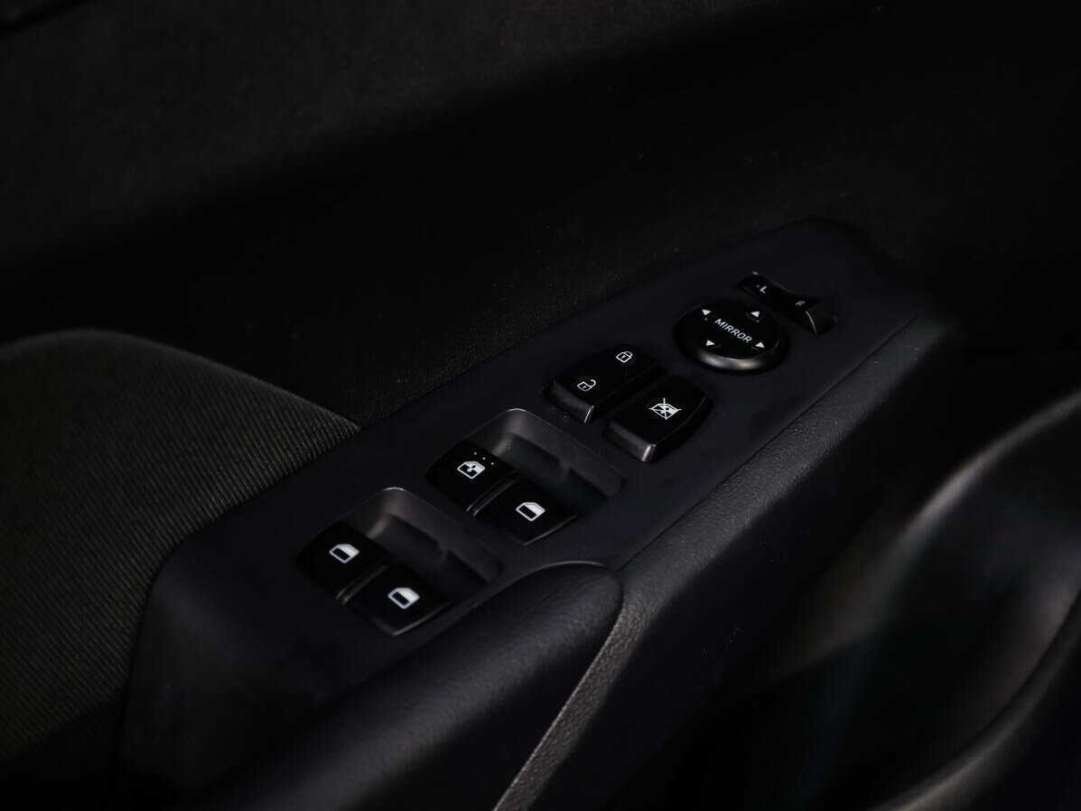 Купить Hyundai Solaris с пробегом. Фото: #13