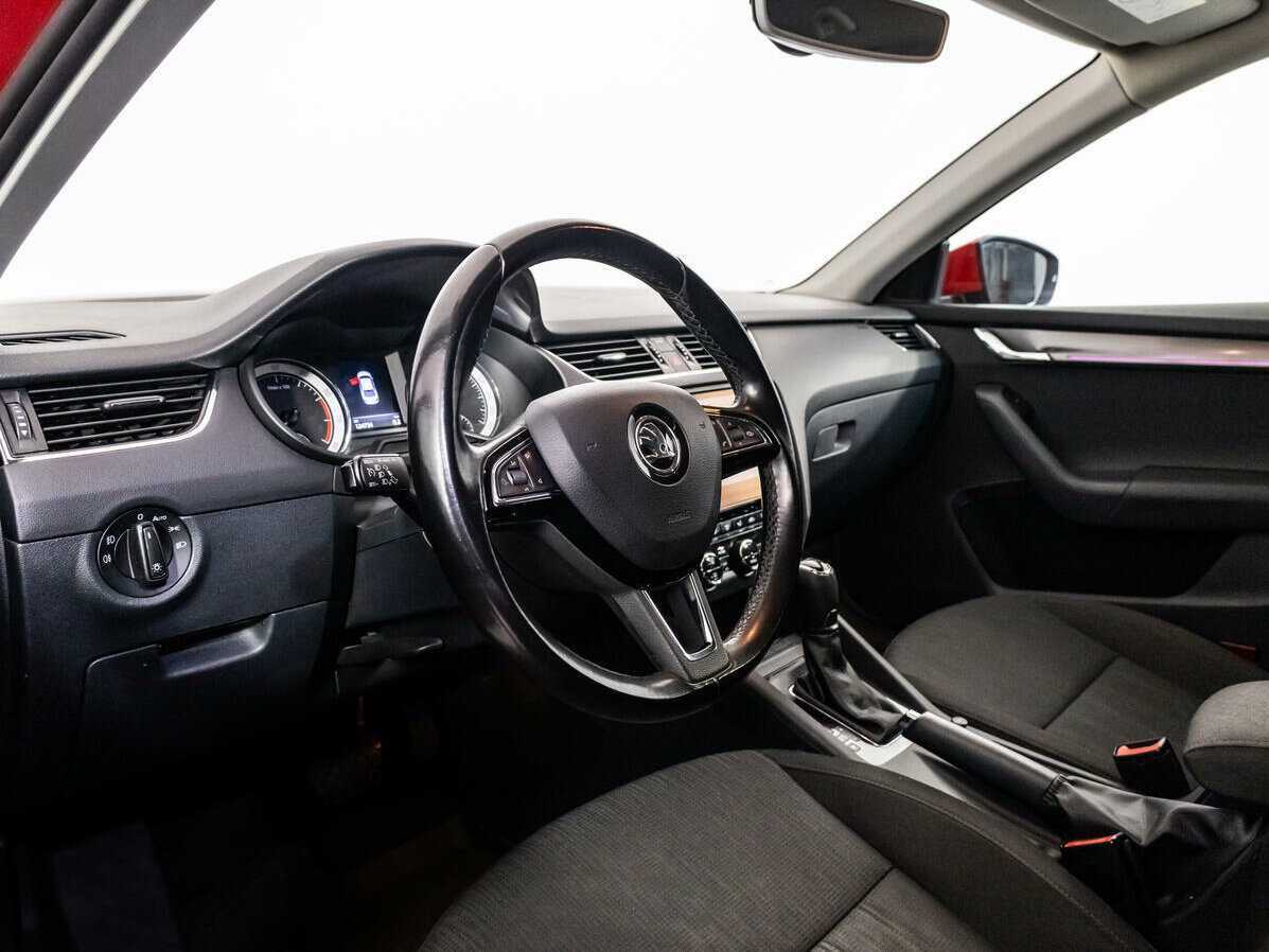 Купить Skoda Octavia с пробегом. Фото: #9