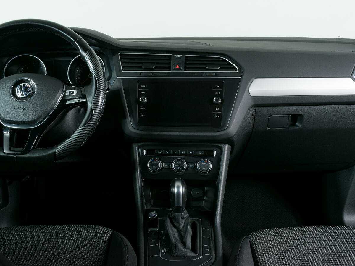 Купить Volkswagen Tiguan с пробегом. Фото: #9