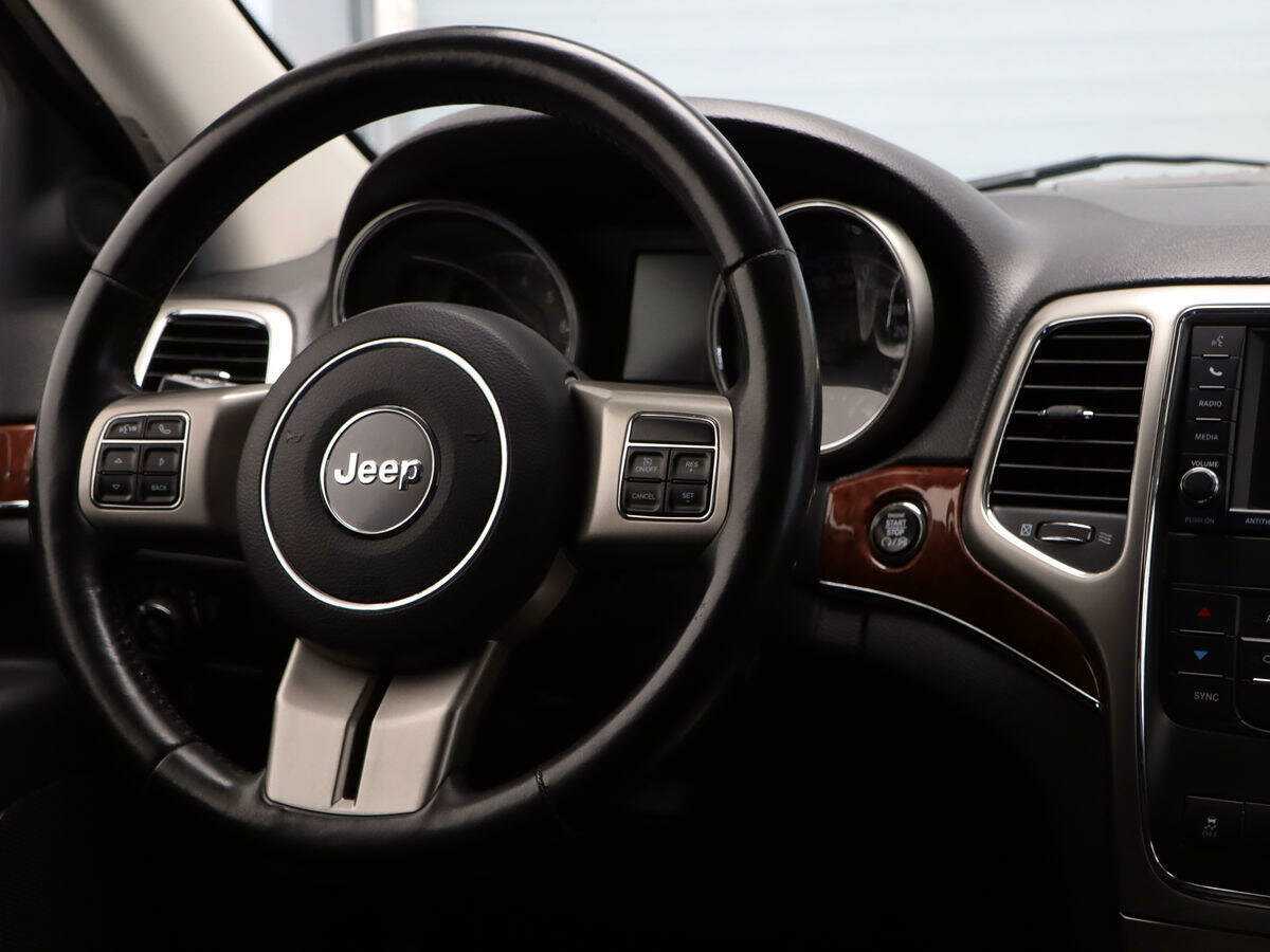 Купить Jeep Grand Cherokee с пробегом. Фото: #11