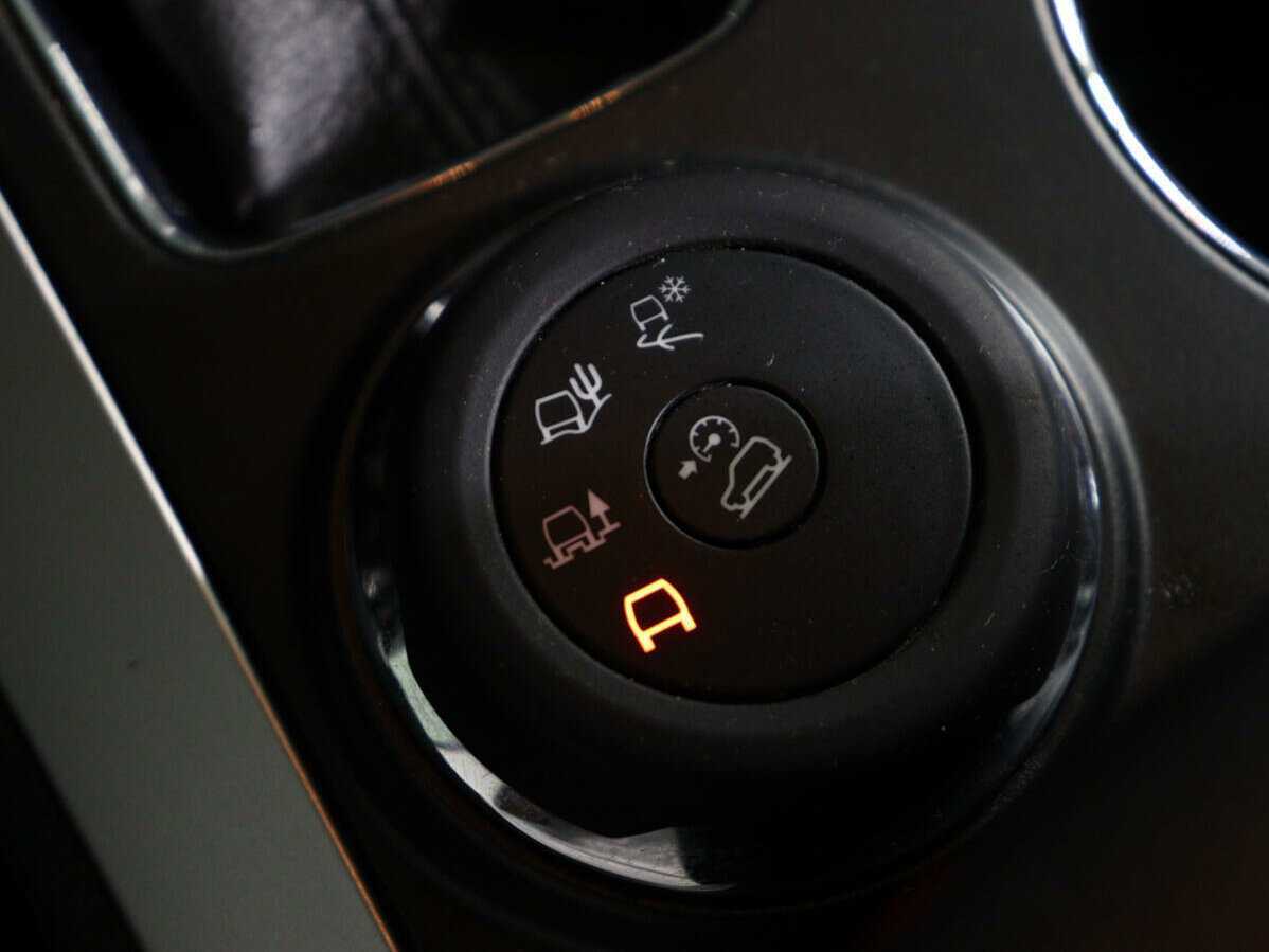 Купить Ford Explorer с пробегом. Фото: #18