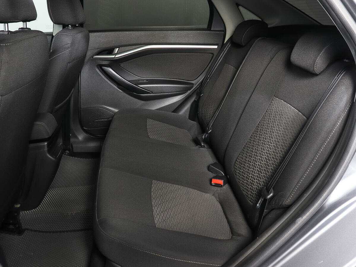 Купить Lada (ВАЗ) Vesta с пробегом. Фото: #9