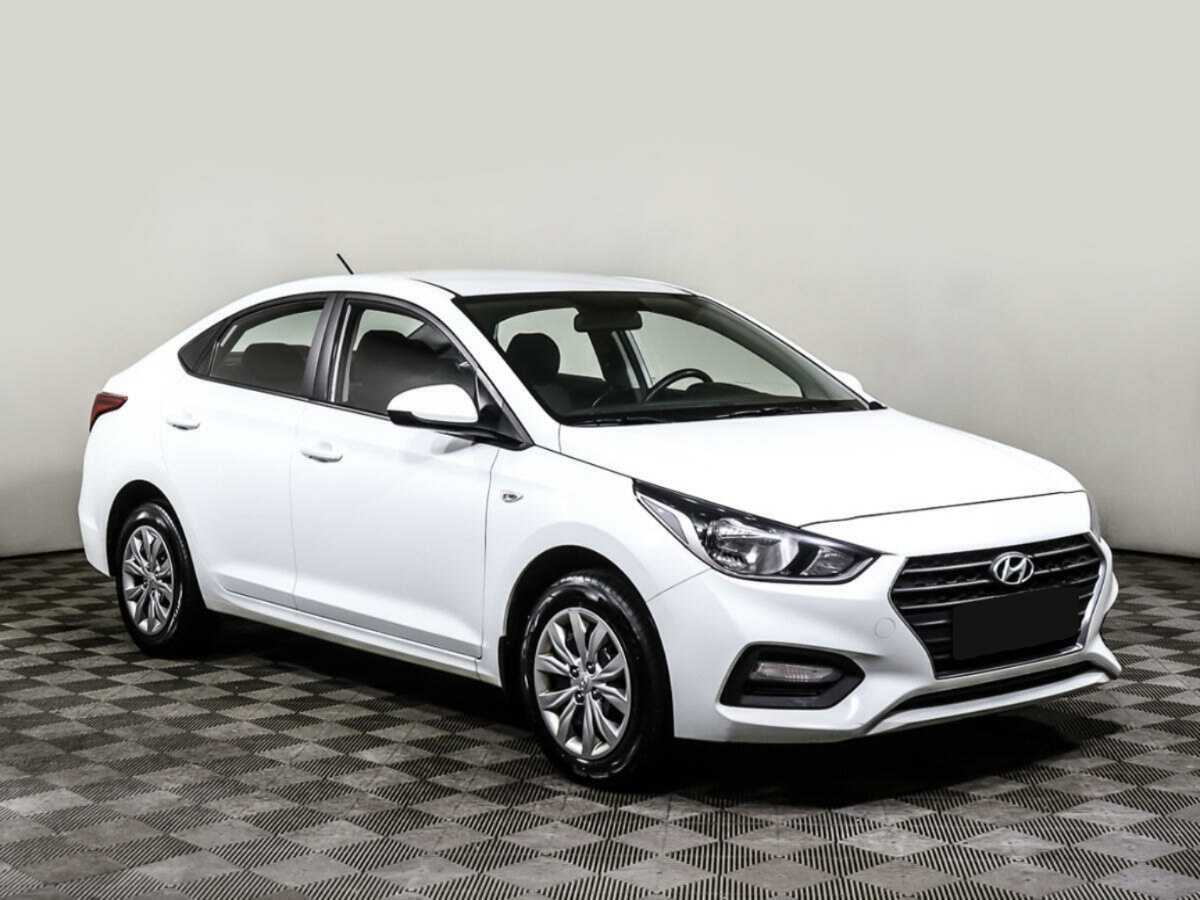 Купить Hyundai Solaris с пробегом. Фото: #1