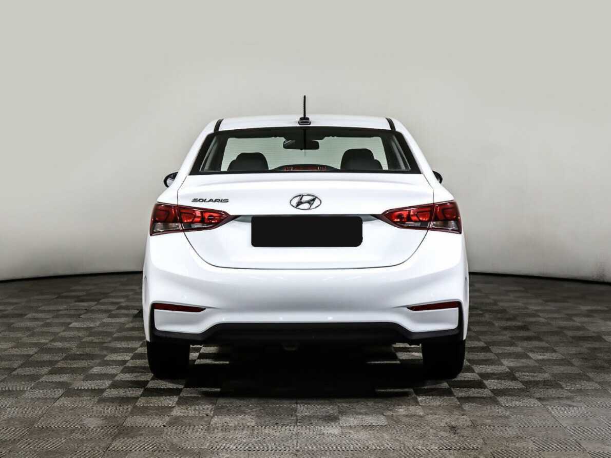 Купить Hyundai Solaris с пробегом. Фото: #4