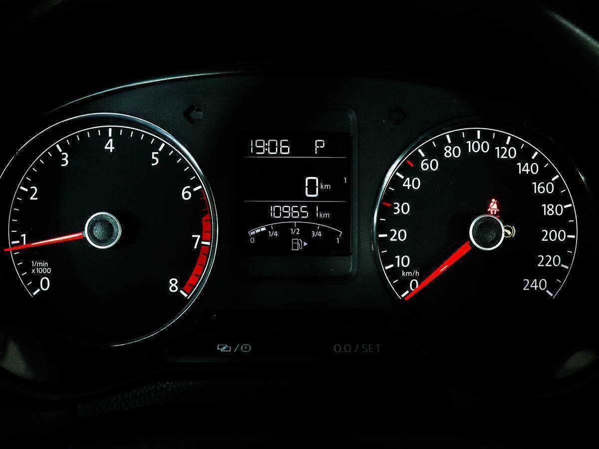 Купить Volkswagen Polo с пробегом. Фото: #10