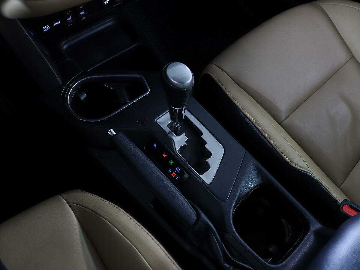 Купить Toyota RAV4 с пробегом. Фото: #14