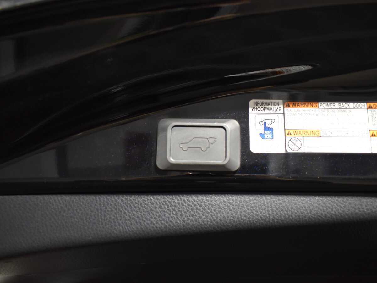 Купить Toyota RAV4 с пробегом. Фото: #6