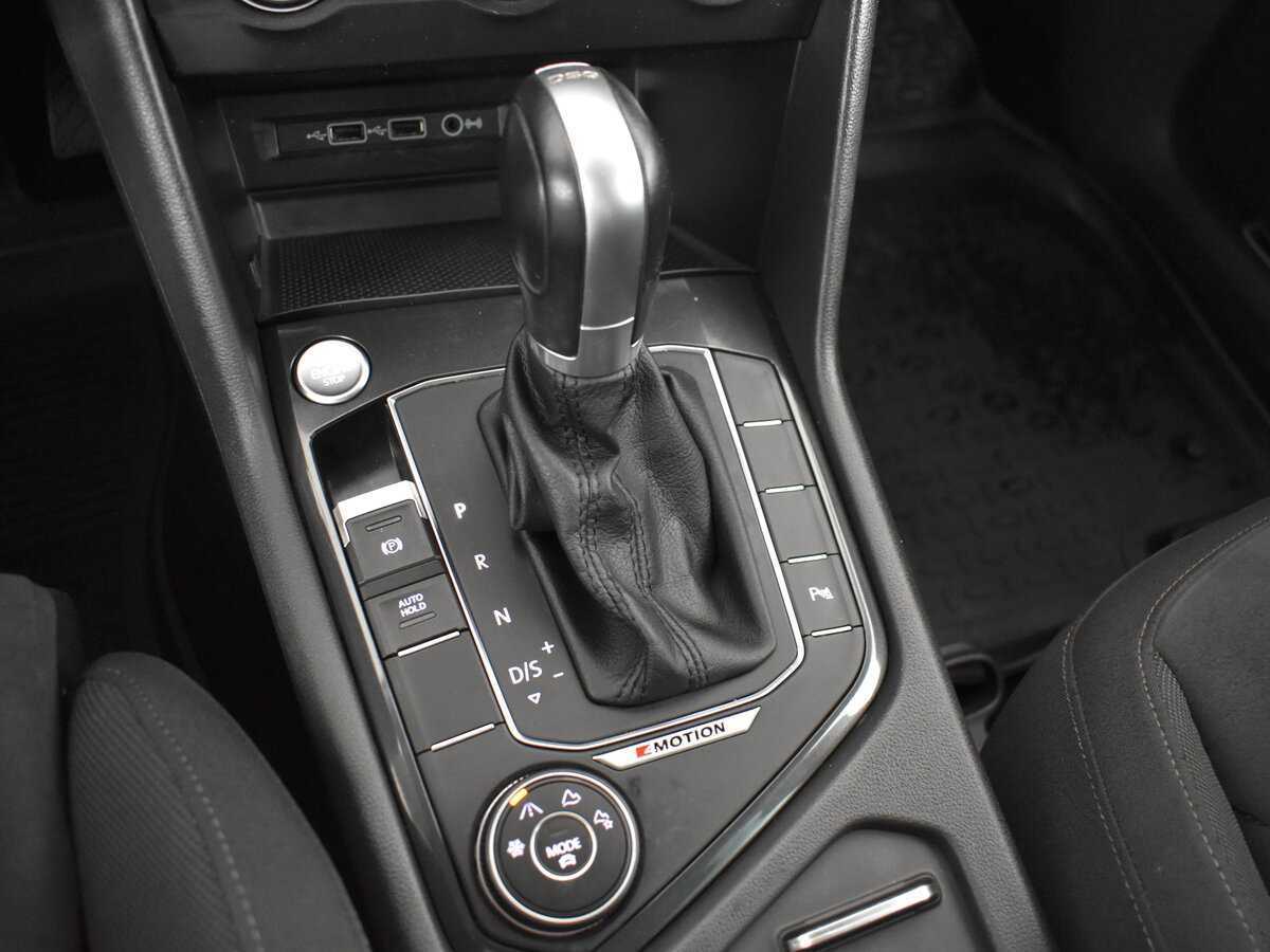 Купить Volkswagen Tiguan с пробегом. Фото: #14