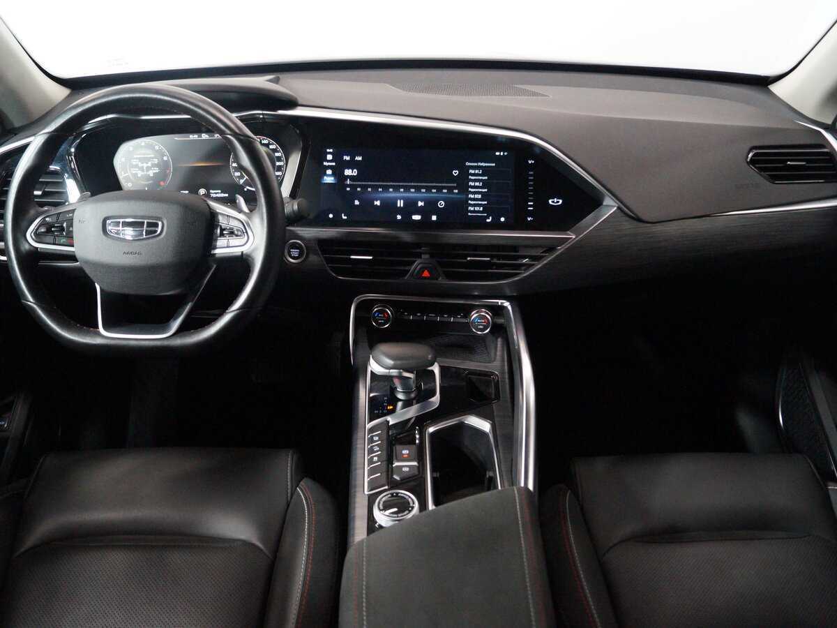 Купить Geely Tugella с пробегом. Фото: #10