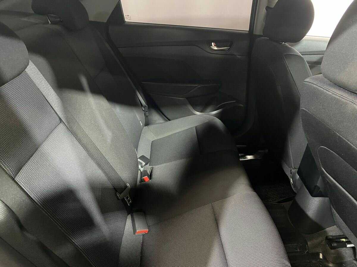 Купить Hyundai Solaris с пробегом. Фото: #10