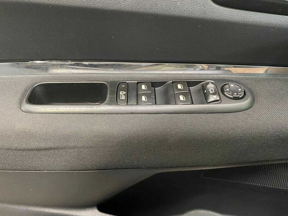 Купить Peugeot 3008 с пробегом. Фото: #14