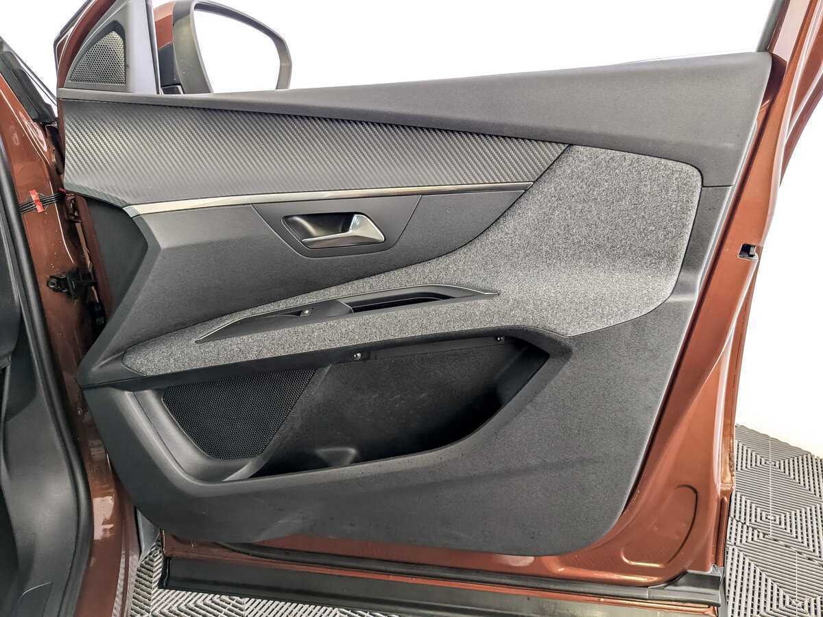 Купить Peugeot 3008 с пробегом. Фото: #19