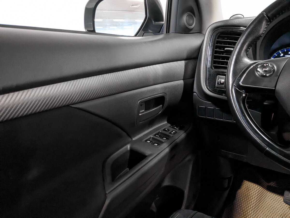 Купить Mitsubishi Outlander с пробегом. Фото: #16