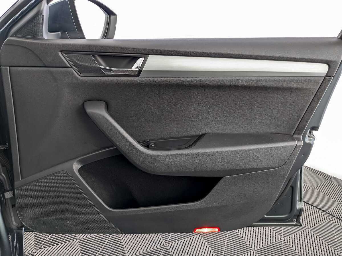 Купить Skoda Superb с пробегом. Фото: #19