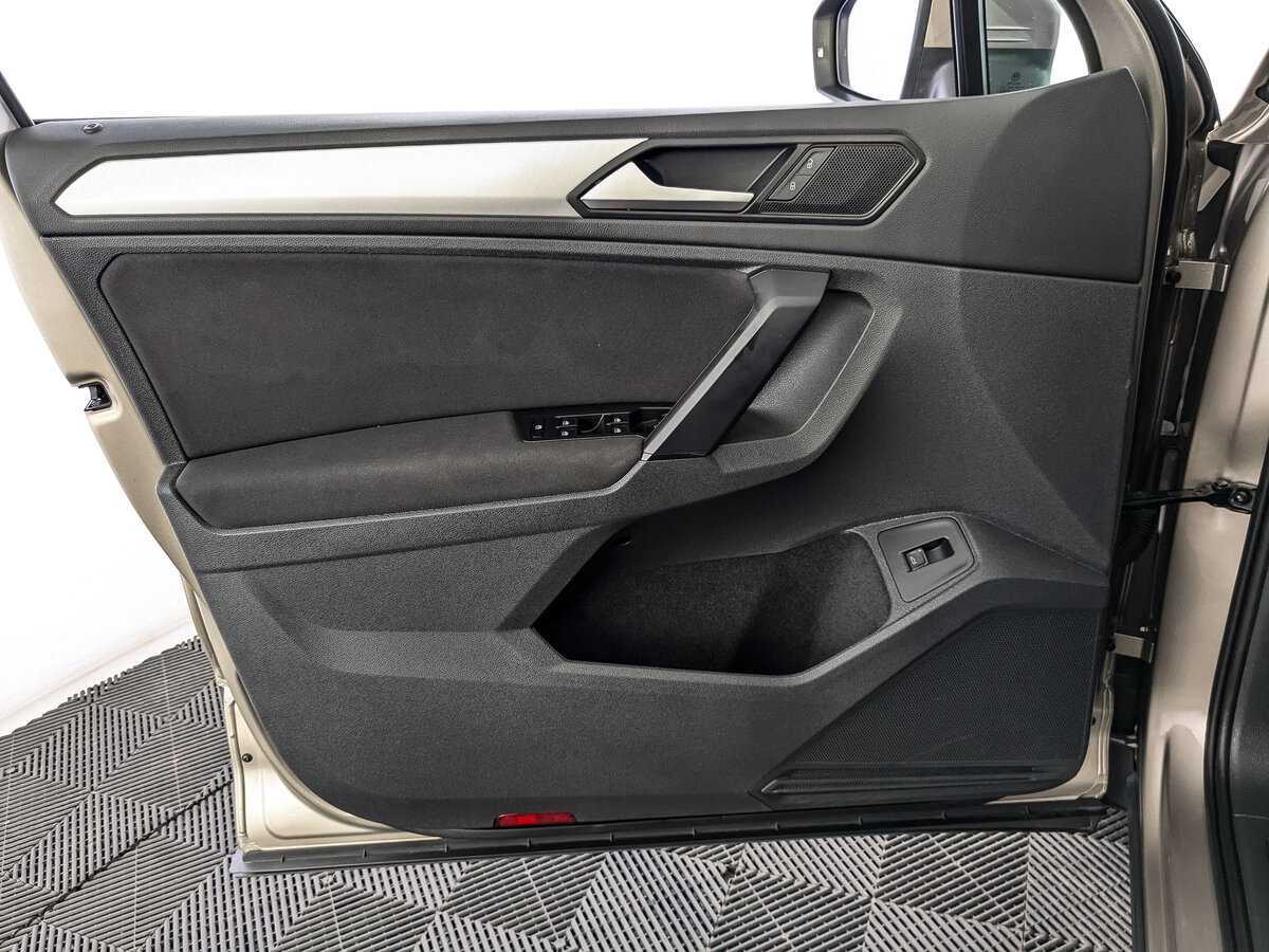 Купить Volkswagen Tiguan с пробегом. Фото: #14