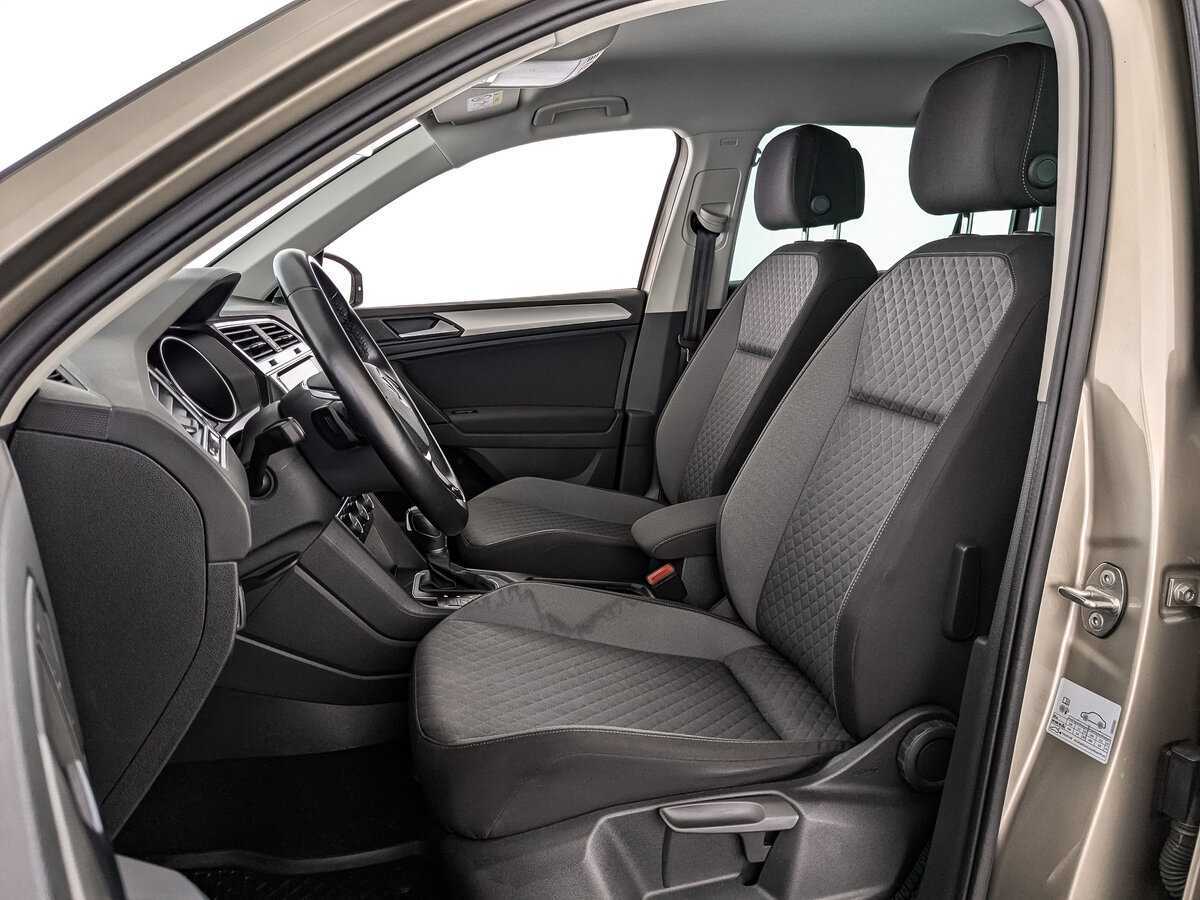 Купить Volkswagen Tiguan с пробегом. Фото: #15