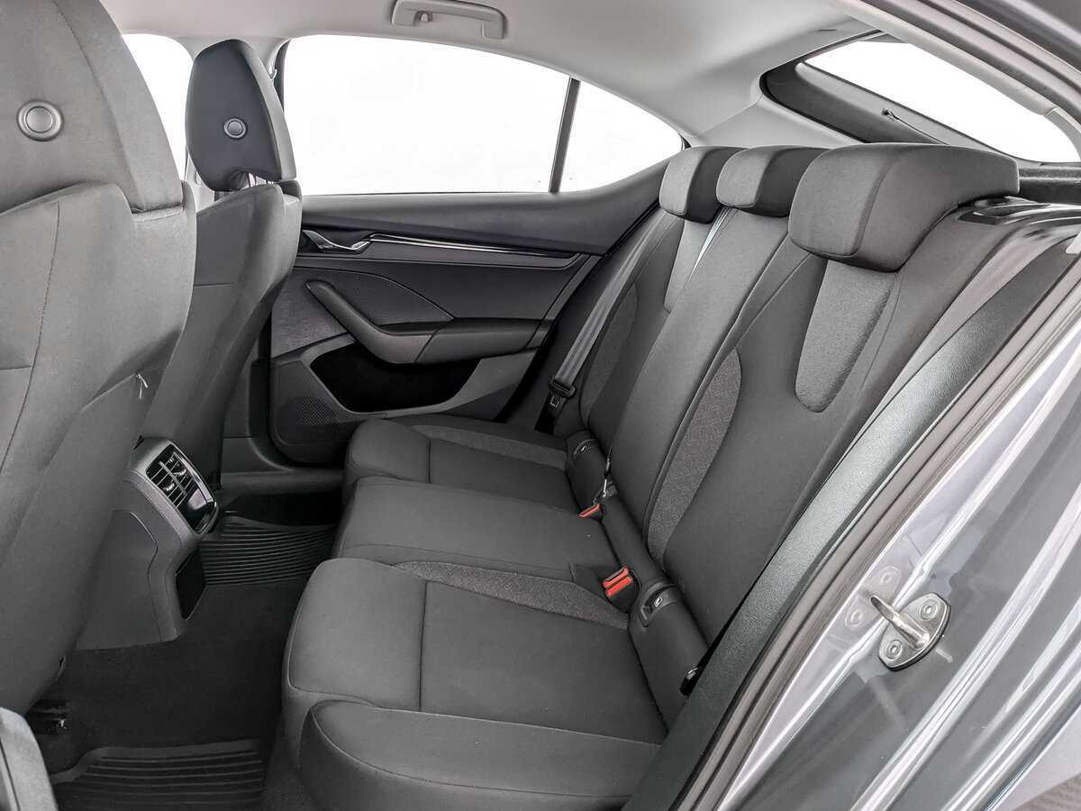 Купить Skoda Octavia с пробегом. Фото: #9