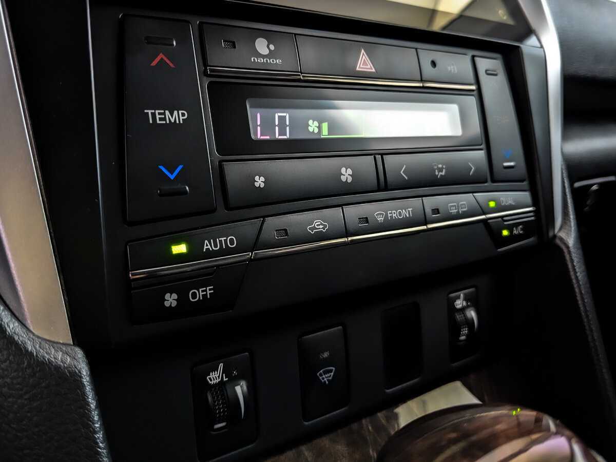 Купить Toyota Camry с пробегом. Фото: #21