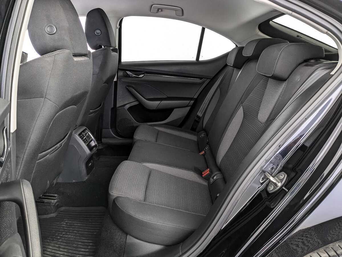 Купить Skoda Octavia с пробегом. Фото: #9