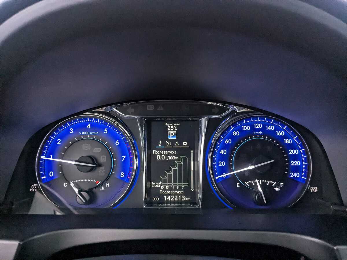 Купить Toyota Camry с пробегом. Фото: #11