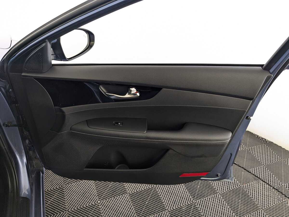 Купить Kia Cerato с пробегом. Фото: #20