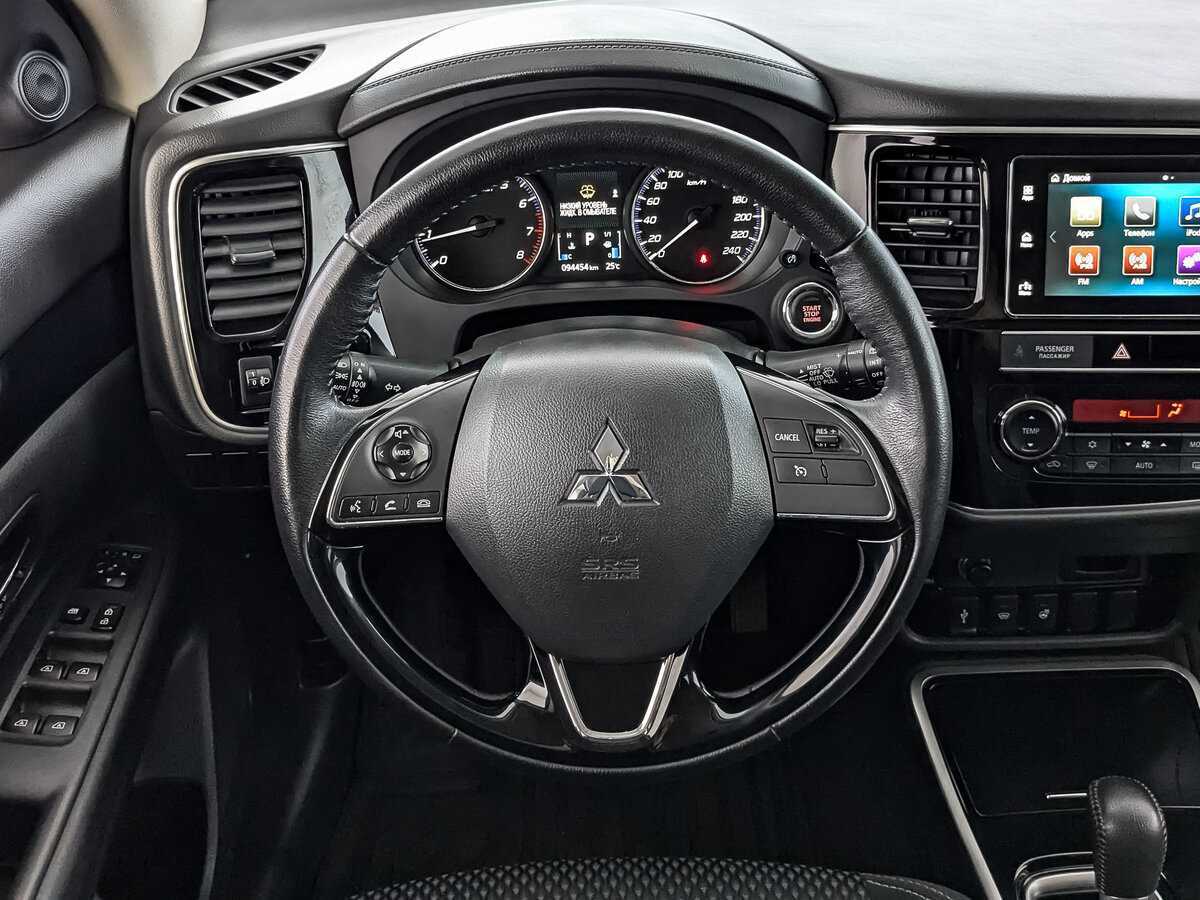 Купить Mitsubishi Outlander с пробегом. Фото: #17