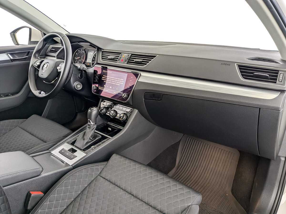 Купить Skoda Superb с пробегом. Фото: #8
