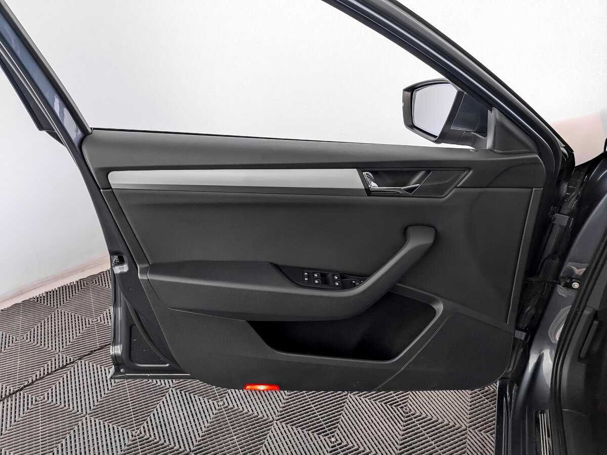 Купить Skoda Superb с пробегом. Фото: #14
