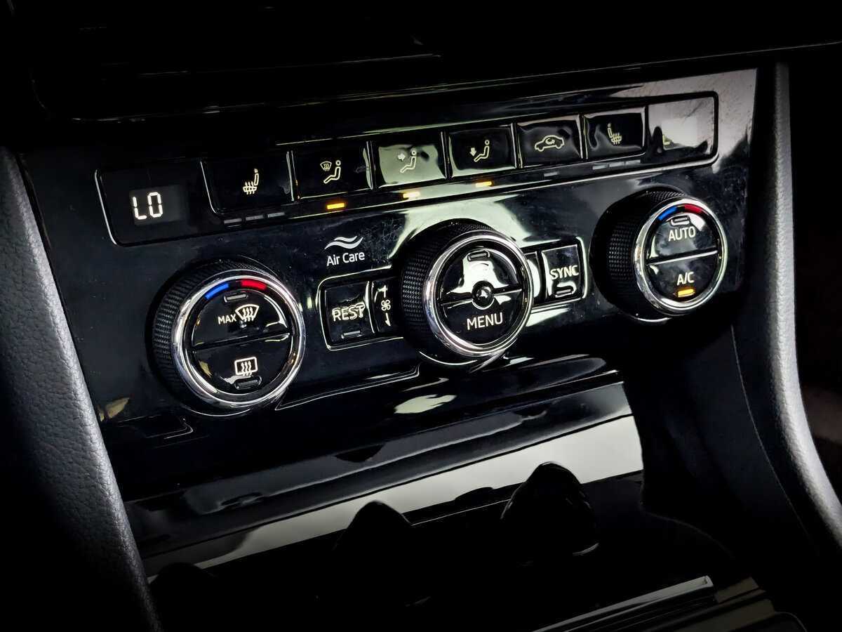 Купить Skoda Superb с пробегом. Фото: #20