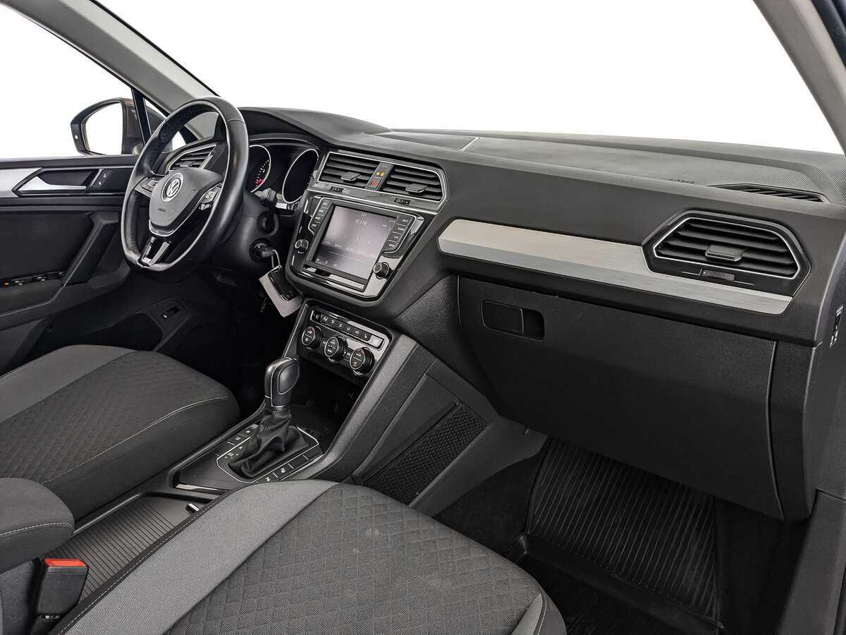 Купить Volkswagen Tiguan с пробегом. Фото: #8