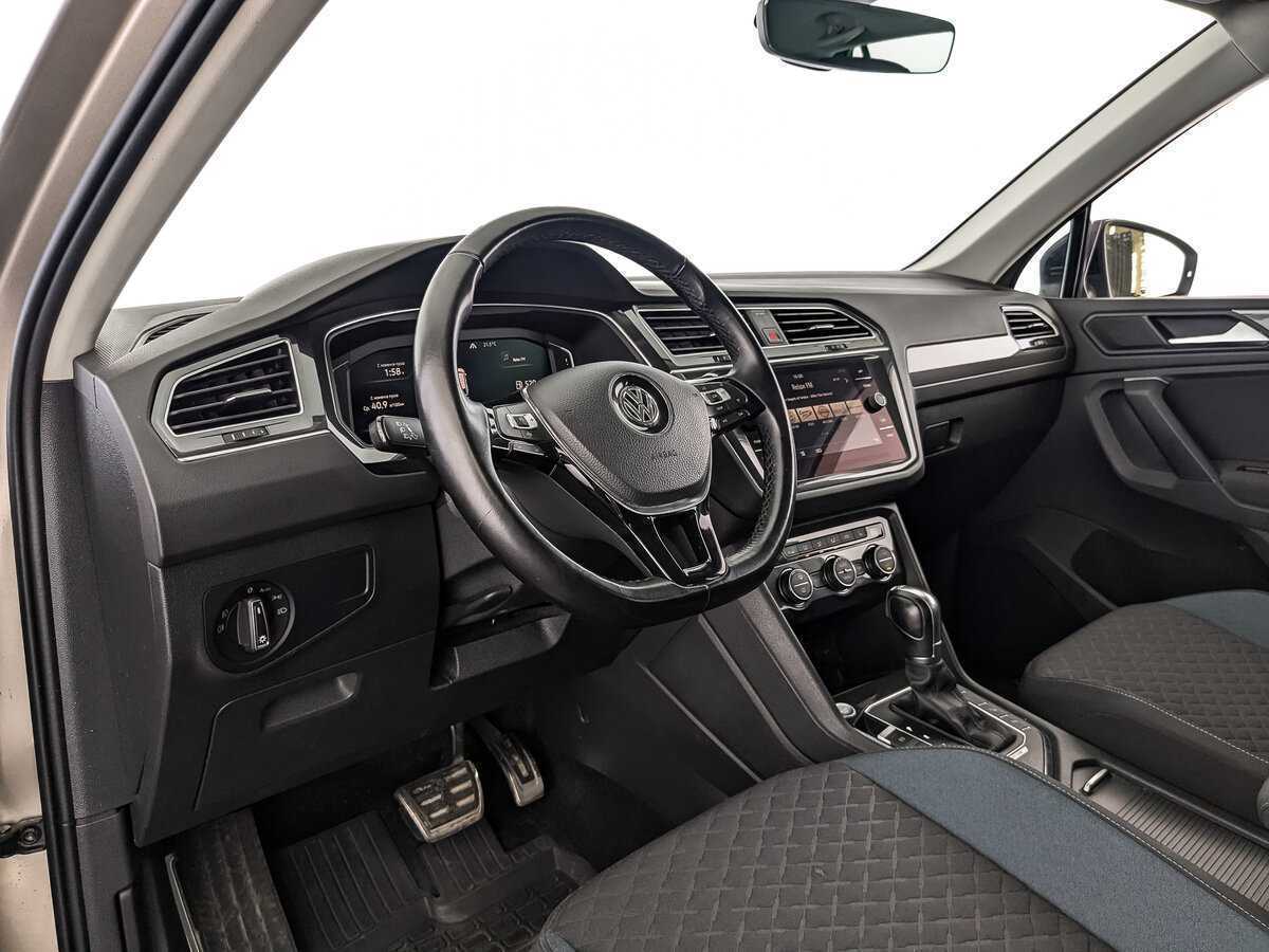 Купить Volkswagen Tiguan с пробегом. Фото: #10