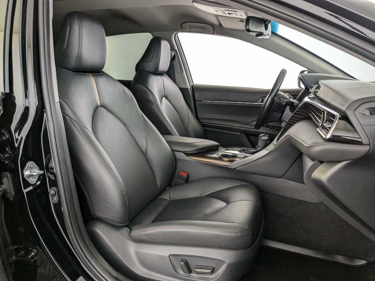 Купить Toyota Camry с пробегом. Фото: #14