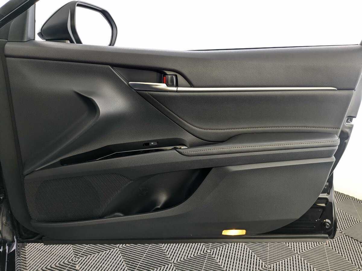 Купить Toyota Camry с пробегом. Фото: #16