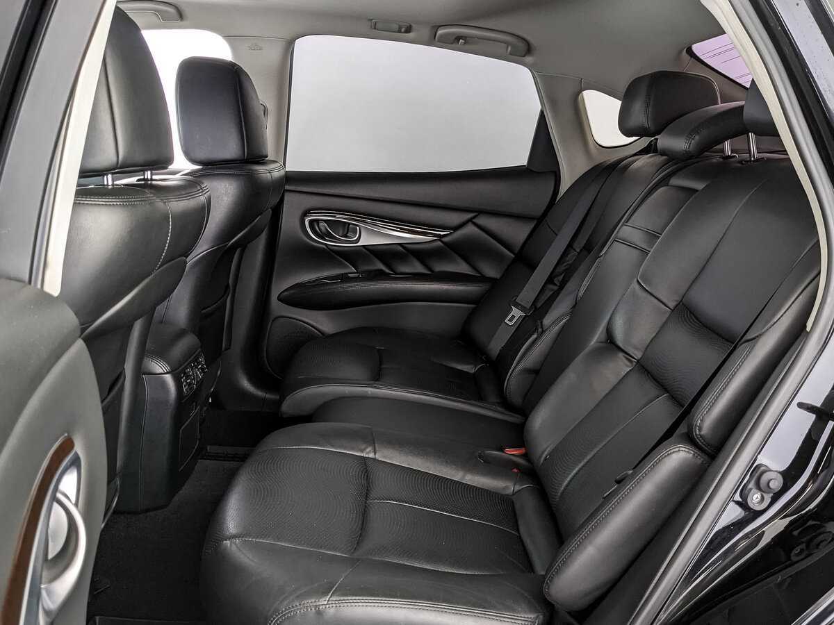 Купить Infiniti Q70 с пробегом. Фото: #13