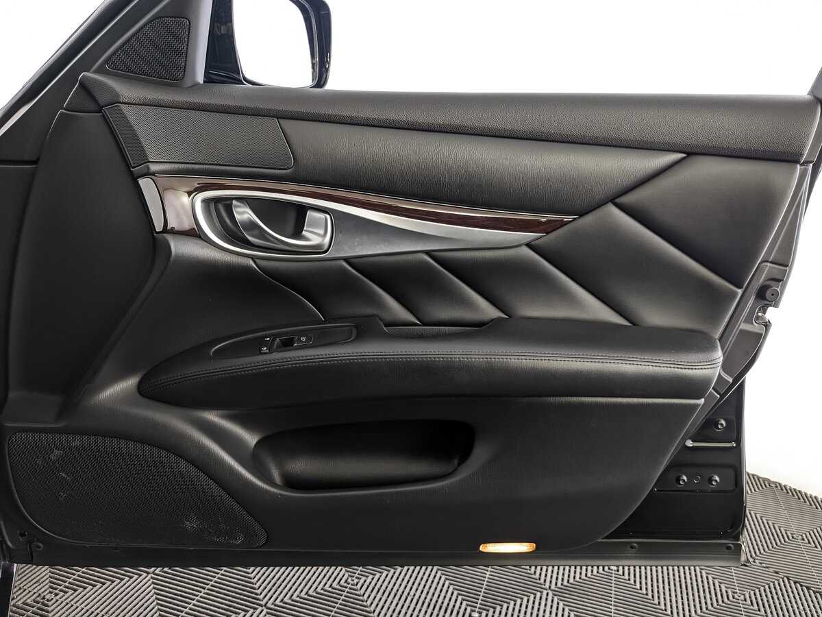 Купить Infiniti Q70 с пробегом. Фото: #20