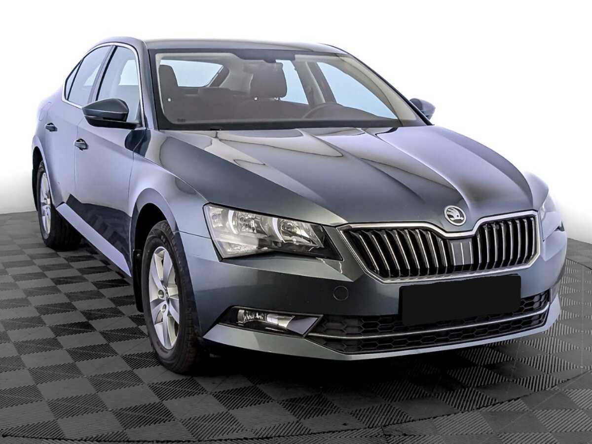 Купить Skoda Superb с пробегом. Фото: #2