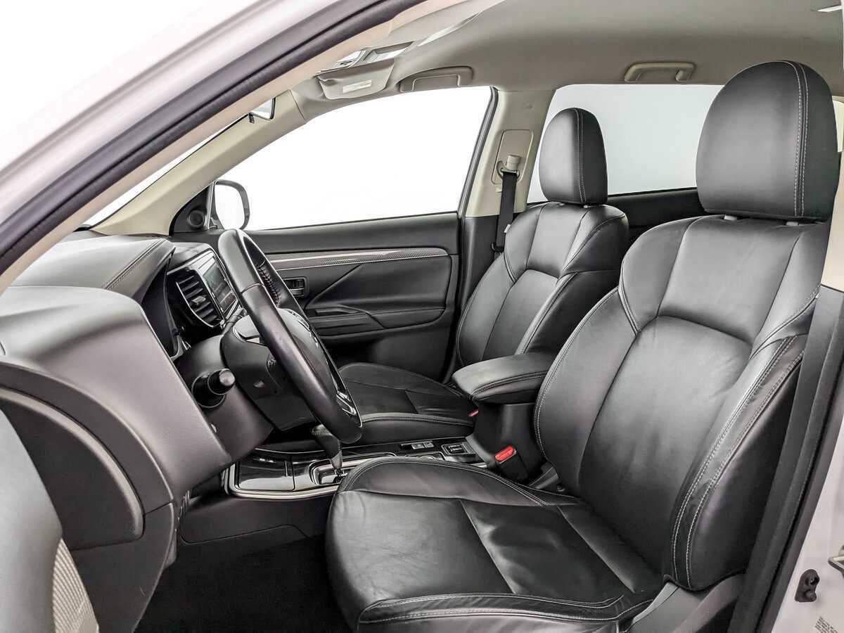 Купить Mitsubishi Outlander с пробегом. Фото: #15