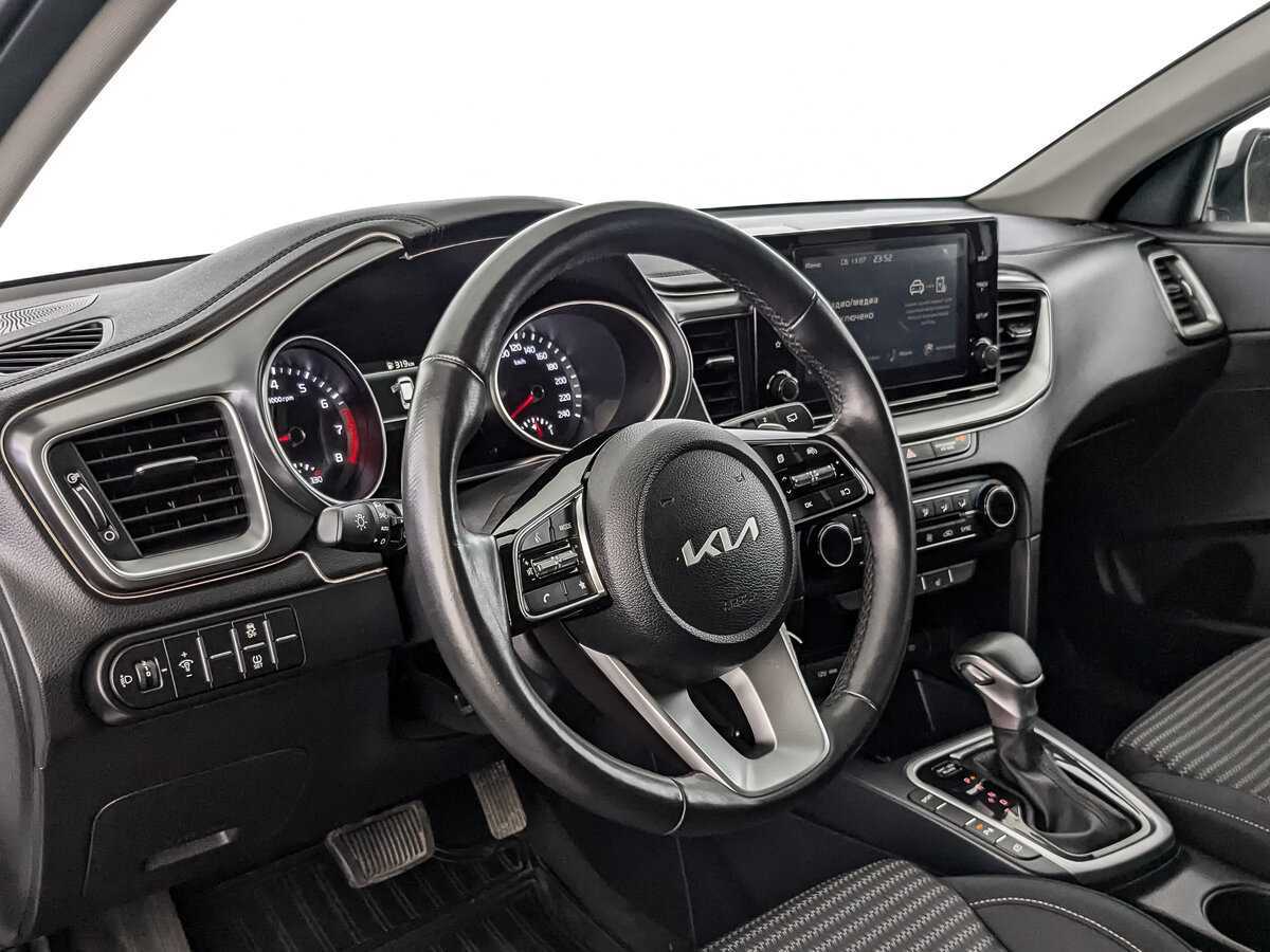 Купить Kia Ceed с пробегом. Фото: #10