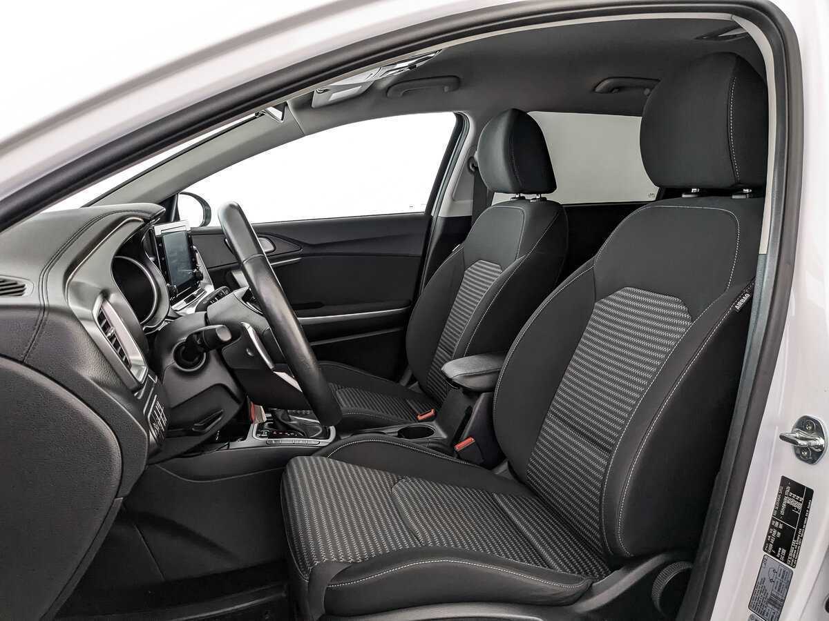 Купить Kia Ceed с пробегом. Фото: #15