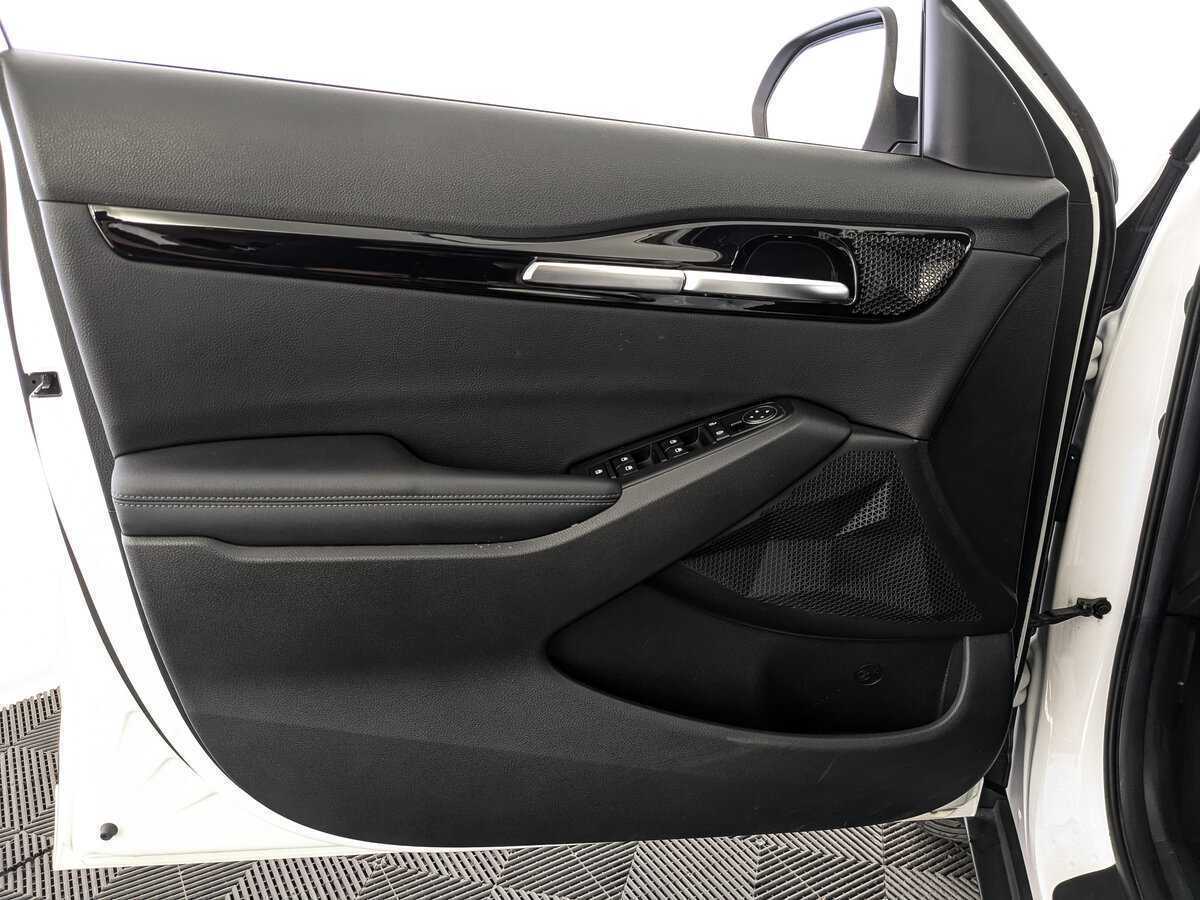 Купить Kia Seltos с пробегом. Фото: #14