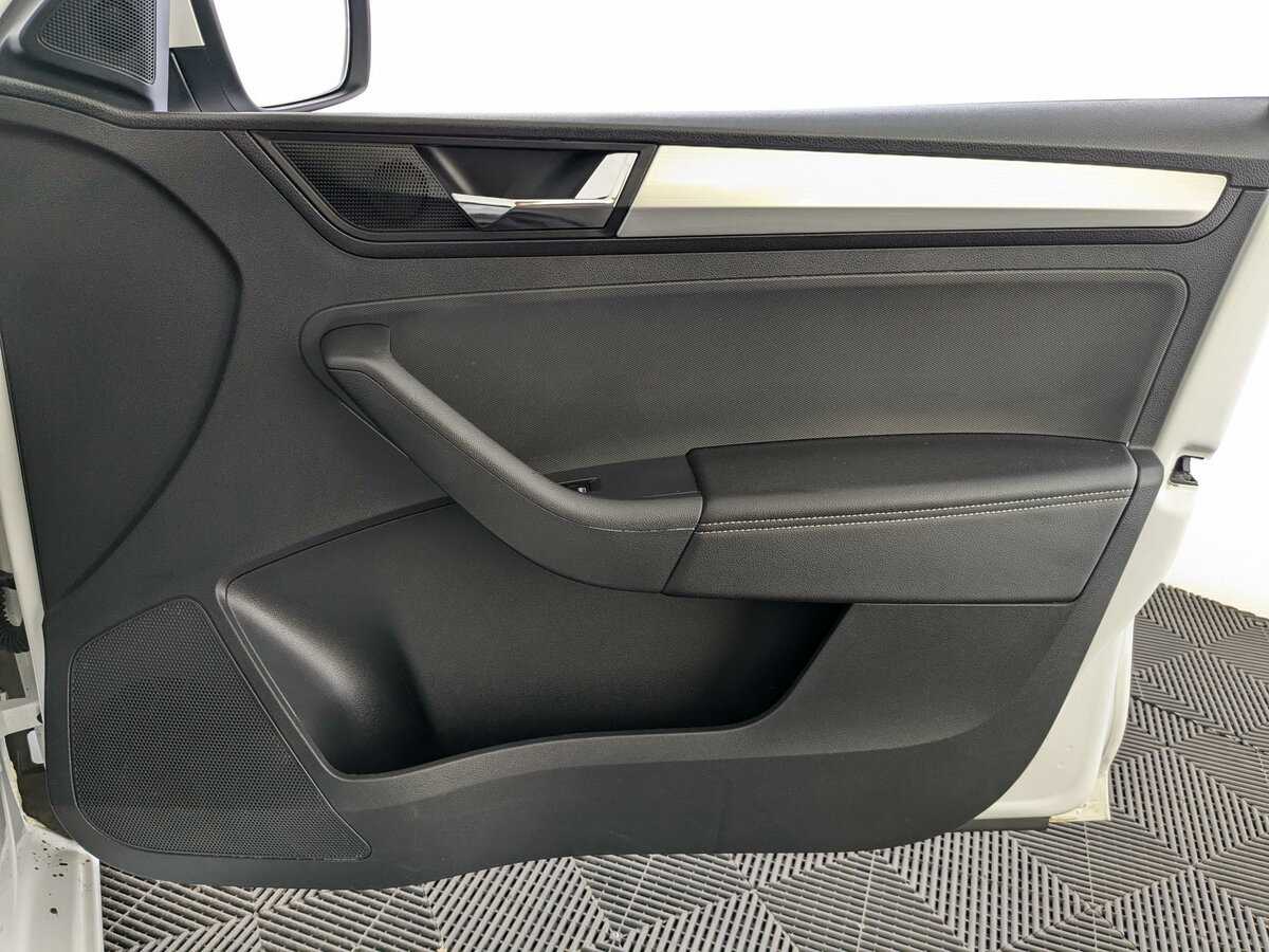 Купить Skoda Rapid с пробегом. Фото: #15
