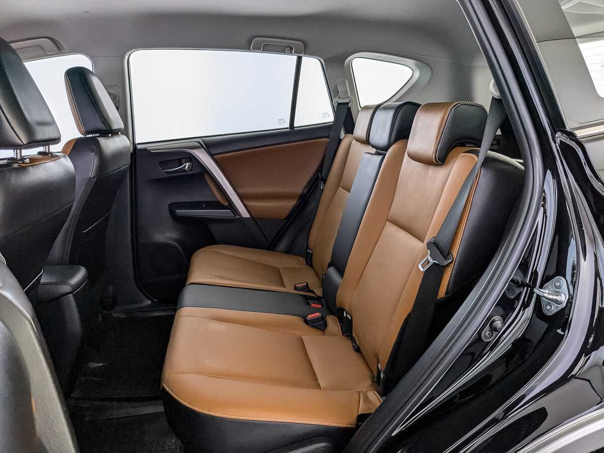 Купить Toyota RAV4 с пробегом. Фото: #13